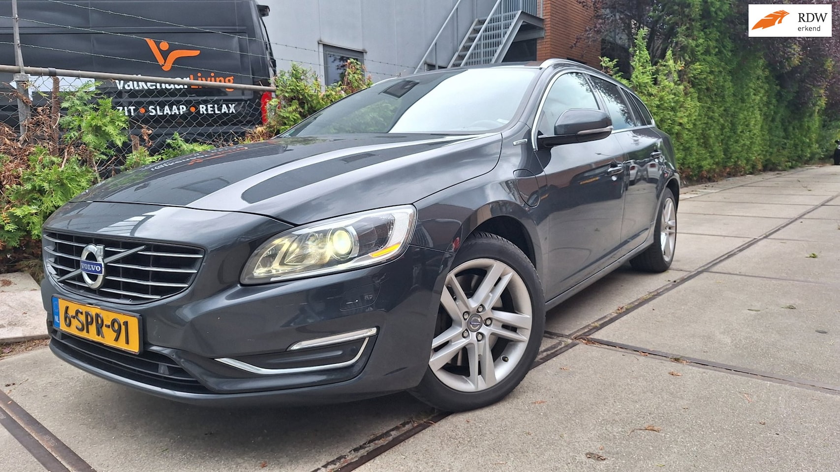 Volvo V60 - 2.4 D6 AWD Plug-In Hybrid Summum 2.4 D6 AWD Plug-In Hybrid Summum - AutoWereld.nl