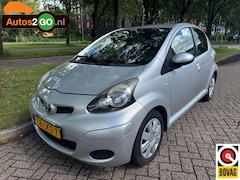 Toyota Aygo - 1.0-12V Aspiration Red