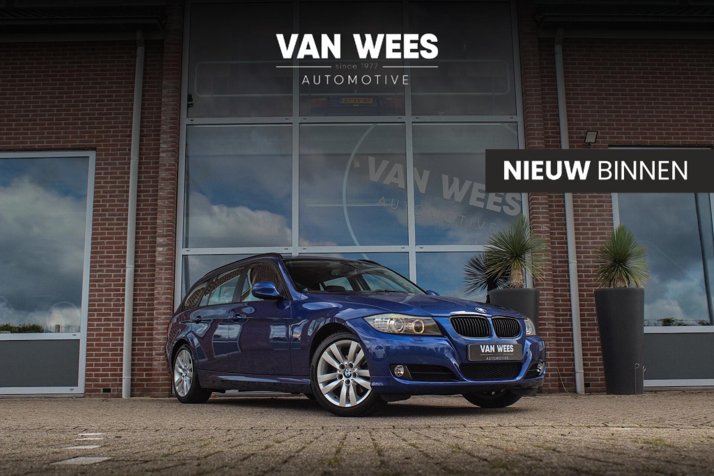 BMW 3-serie Touring - 318i Luxury Line | 1e eigenaar | Origineel NL | Stoelverwarming | Xenon | Navigatie | Blue - AutoWereld.nl