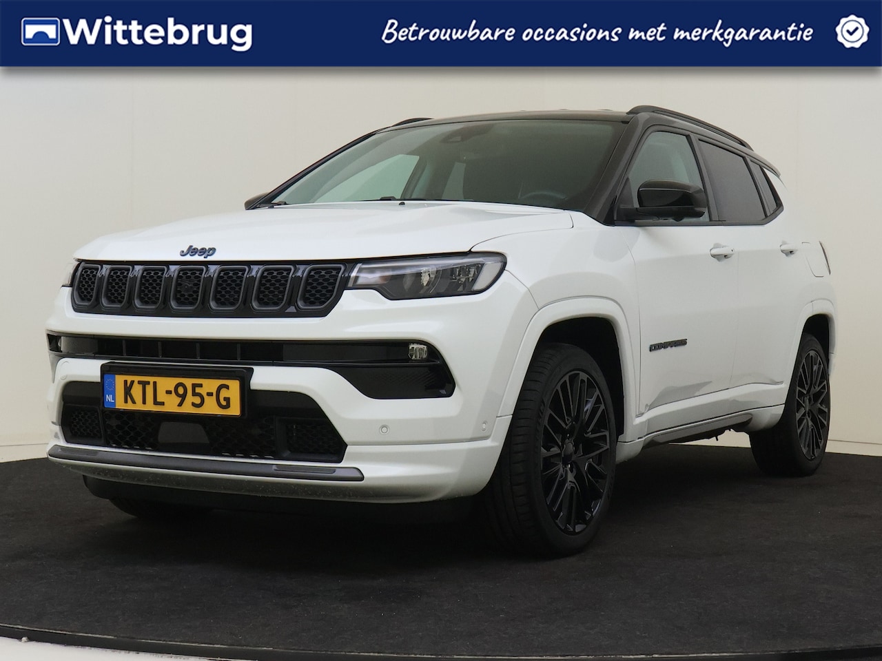 Jeep Compass - 4xe 240PK Plug-in Hybrid Electric S Stoel en stuurverwarming | Parkeerhulp | Leder | Camer - AutoWereld.nl