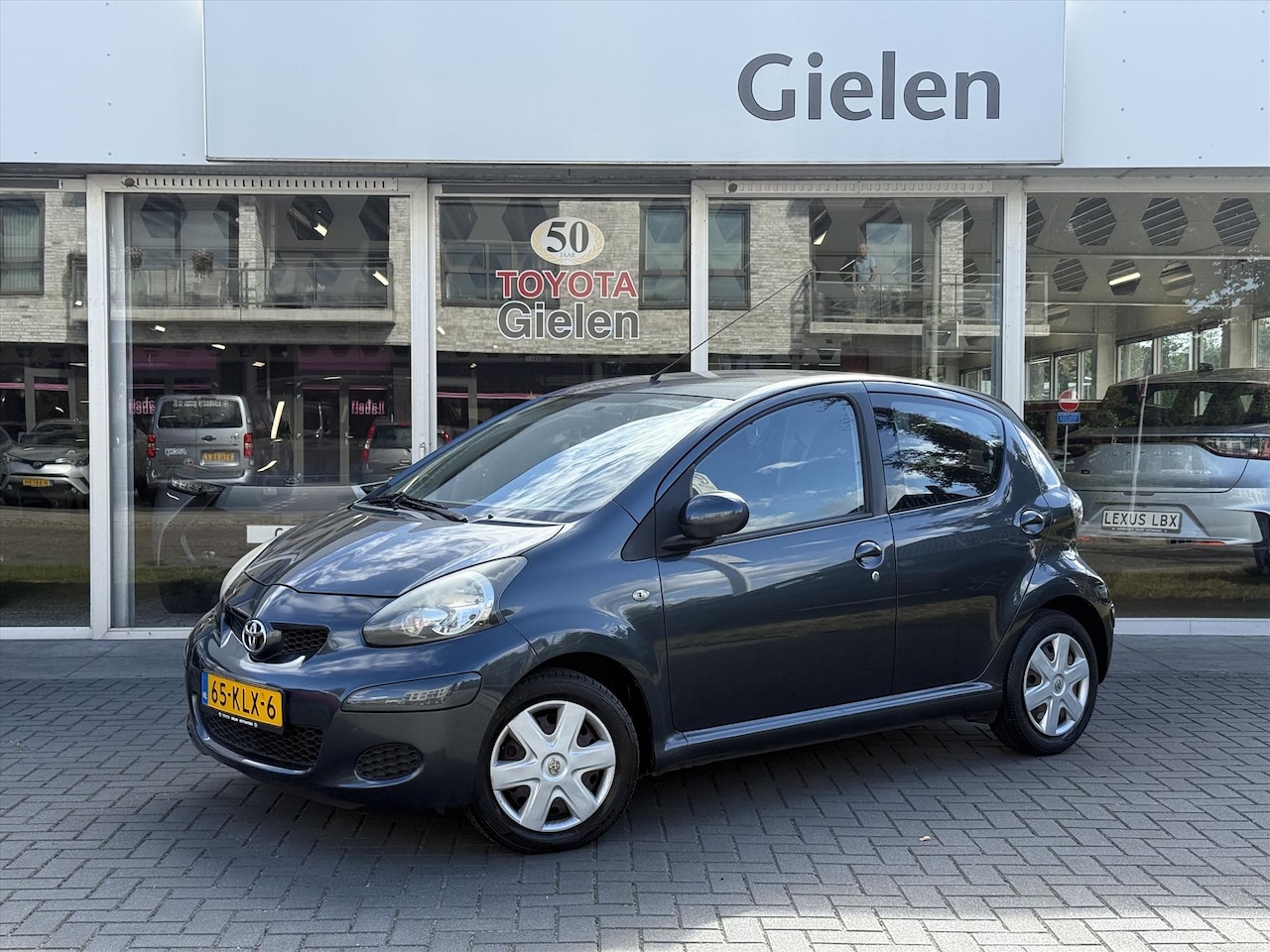Toyota Aygo - 1.0 VVT-I 5DRS Comfort | Airconditioning, Centrale deurvergrendeling, Elektrische ramen, R - AutoWereld.nl