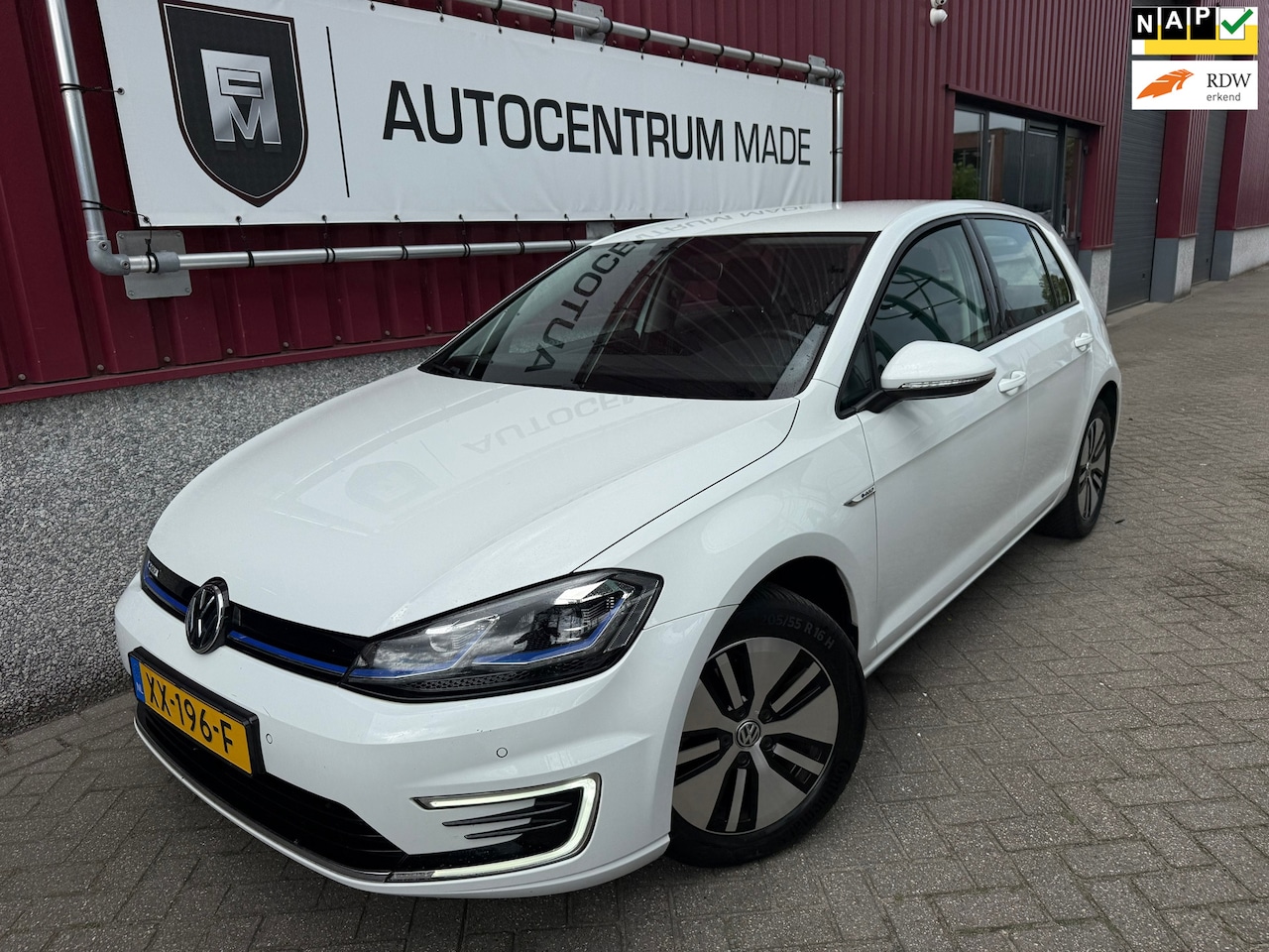 Volkswagen e-Golf - E-Golf // 5-DRS // Leer // PDC // Navi // LED // - AutoWereld.nl