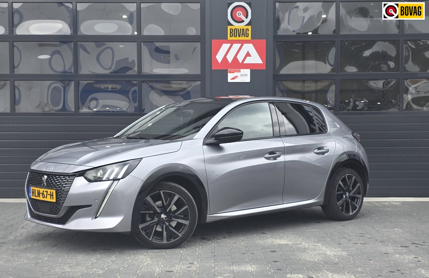 Peugeot 208 - 1.2 PureTech GT | ADAPTIVE | CAMERA | CARPLAY - AutoWereld.nl