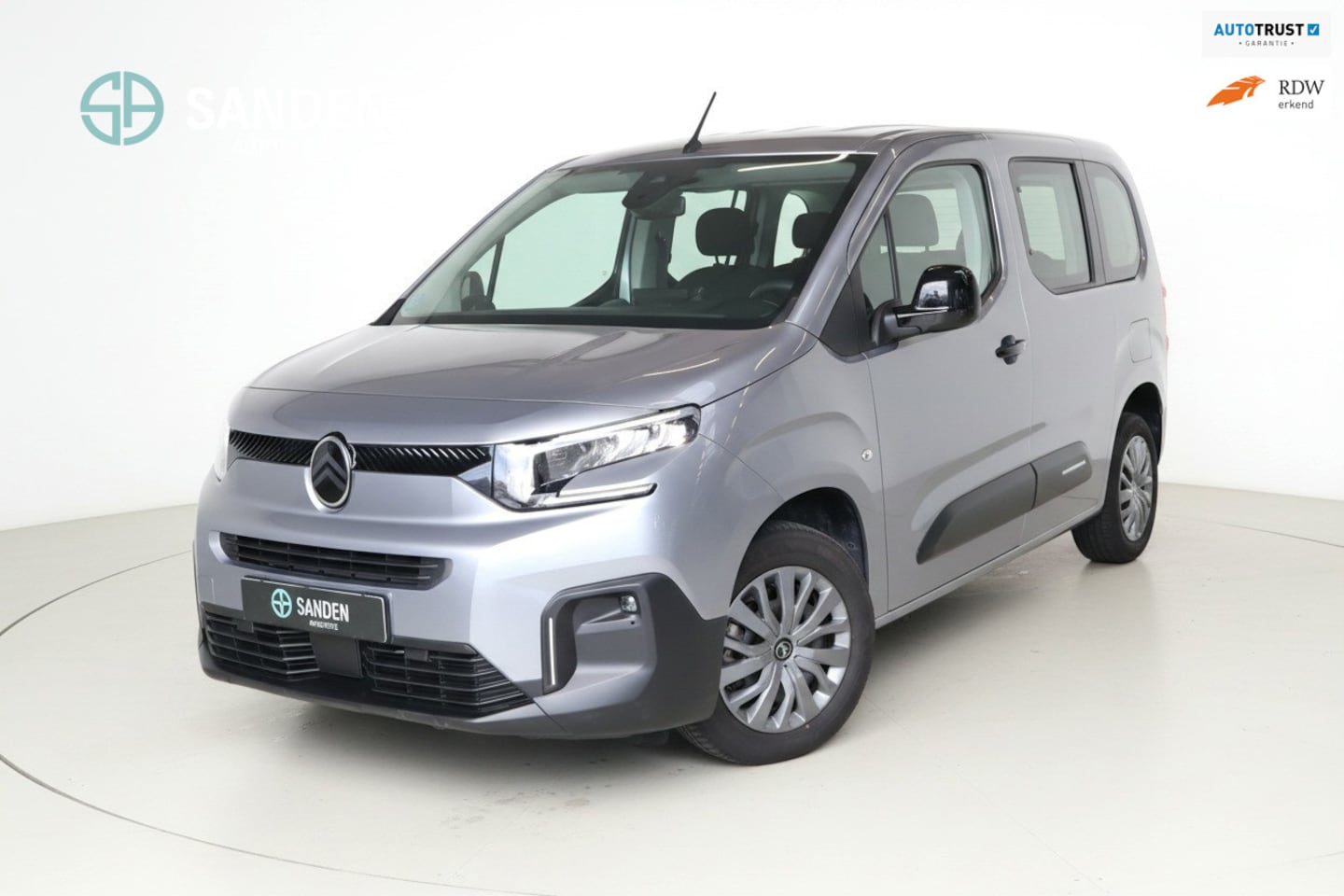 Citroën ë-Berlingo - Plus 50 kWh|Automaat|Led|Applecarplay|Parkeersensoren|Snelladen - AutoWereld.nl