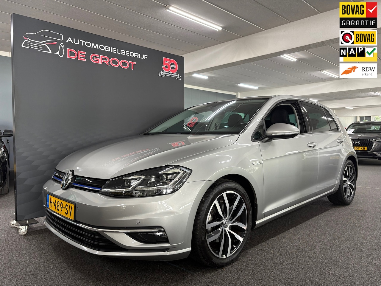 Volkswagen Golf - 1.5 TSI Highline/ NL auto/ Pano/ Parkeersensoren - AutoWereld.nl