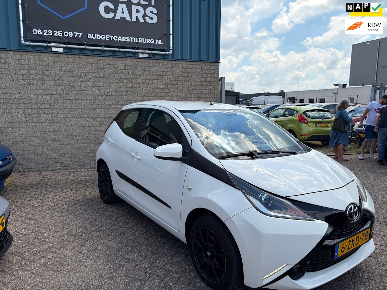 Toyota Aygo - 1.0 VVT-i x-play 1.0 VVT-i x-play - AutoWereld.nl