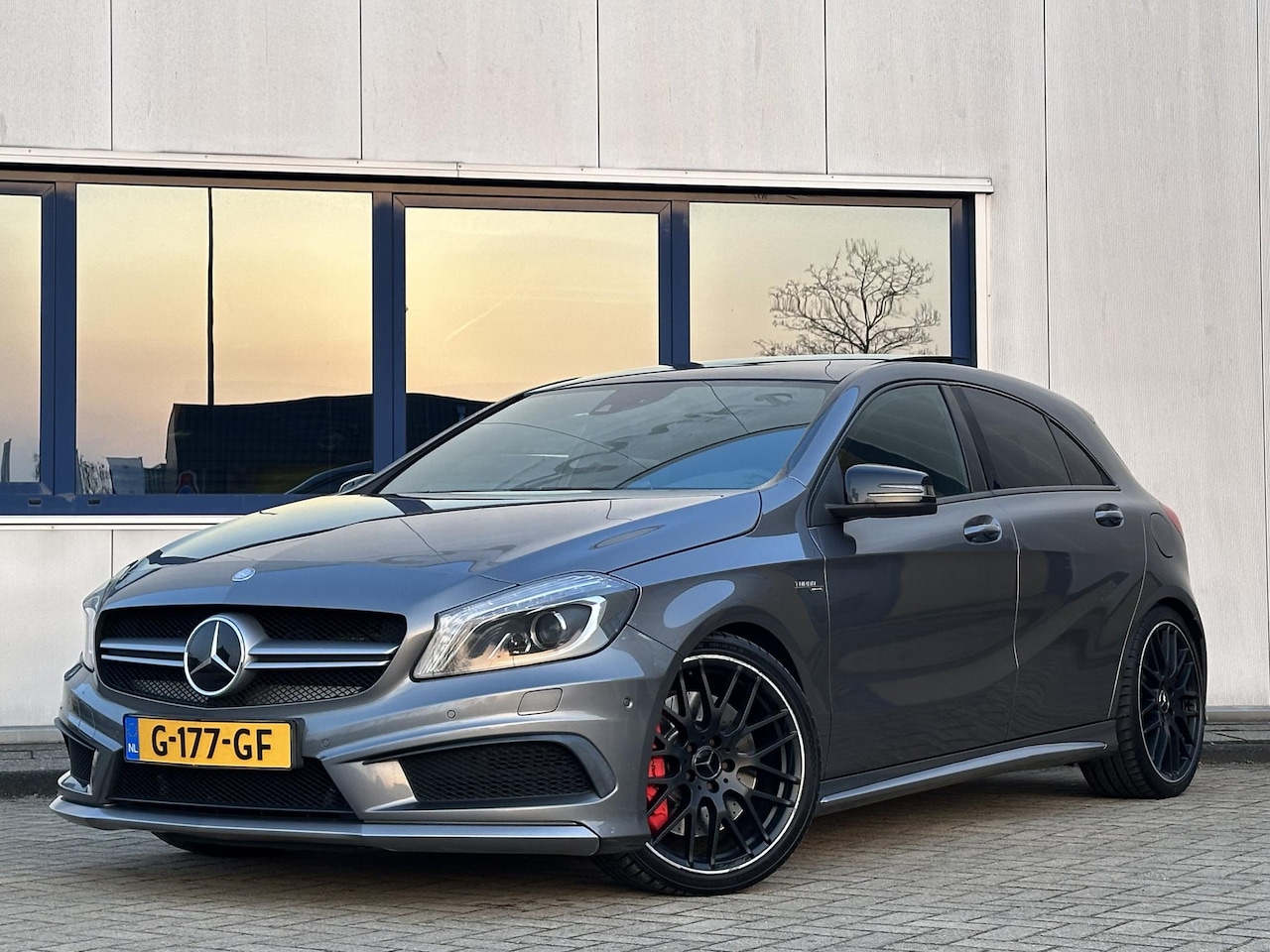 Mercedes-Benz A-klasse - AMG 45 4MATIC l Dealeronderhouden l Sluitende historie l - AutoWereld.nl