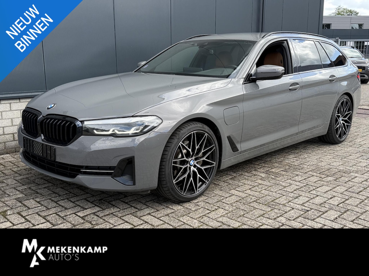 BMW 5-serie Touring - 530e High Executive 20"/Leder/Camera/Stoelverwarming/SfeerverlichtingApple Carplay & Andro - AutoWereld.nl