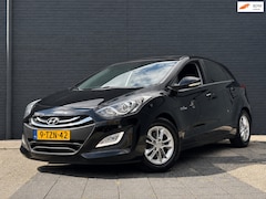 Hyundai i30 - 1.6 GDI Go | Navi | Camera | Parkeersensoren