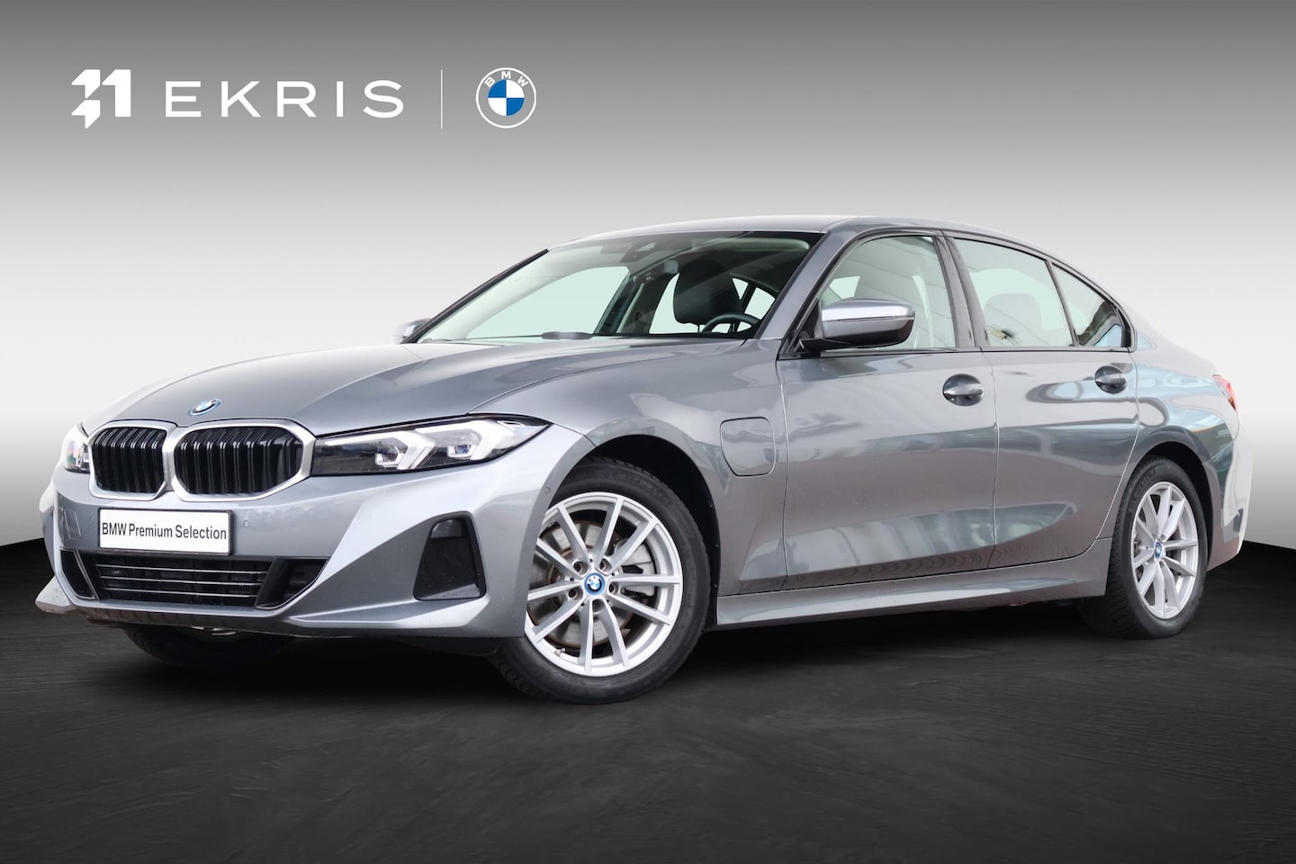 BMW 3-serie - 320e | PDC | Cruise Control | Climate Control | Achteruitrijcamera | Leder | - AutoWereld.nl