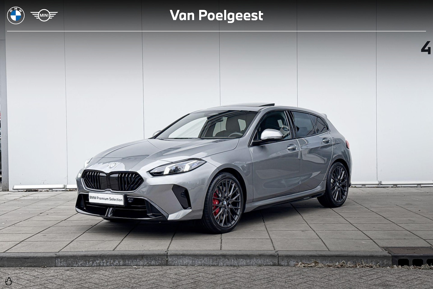 BMW 1-serie - 120 M Sport M-Sport Pro / 19inch / Glazendak / Stoelverwarming / Getinte Ramen / Harman Ka - AutoWereld.nl