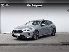 BMW 1-serie - 120 M Sport M-Sport Pro / 19inch / Glazendak / Stoelverwarming / Getinte Ramen / Harman Ka