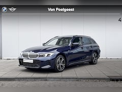 BMW 3-serie Touring - 330e M-Sport / Glazen Schuifdak / 18'' / Stoelverwarming / Apple Carplay