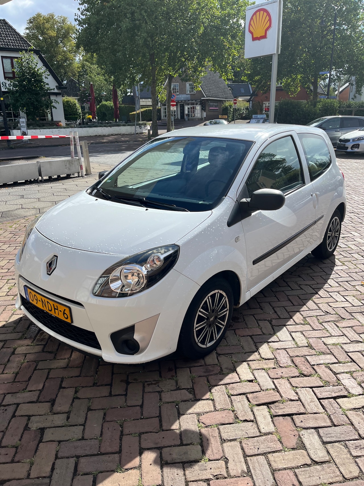 Renault Twingo - 1.2-16V Authentique - AutoWereld.nl