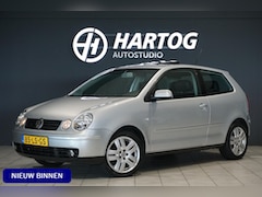 Volkswagen Polo - 1.4-16V Highline Automaat + PANO / LEDER / CLIMATE CONTROL / PDC / STOELVERWARMING