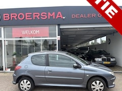 Peugeot 206 - 1.4 Forever 3 EIGENAAR * NW KOPPELING EN KOPPAKKING