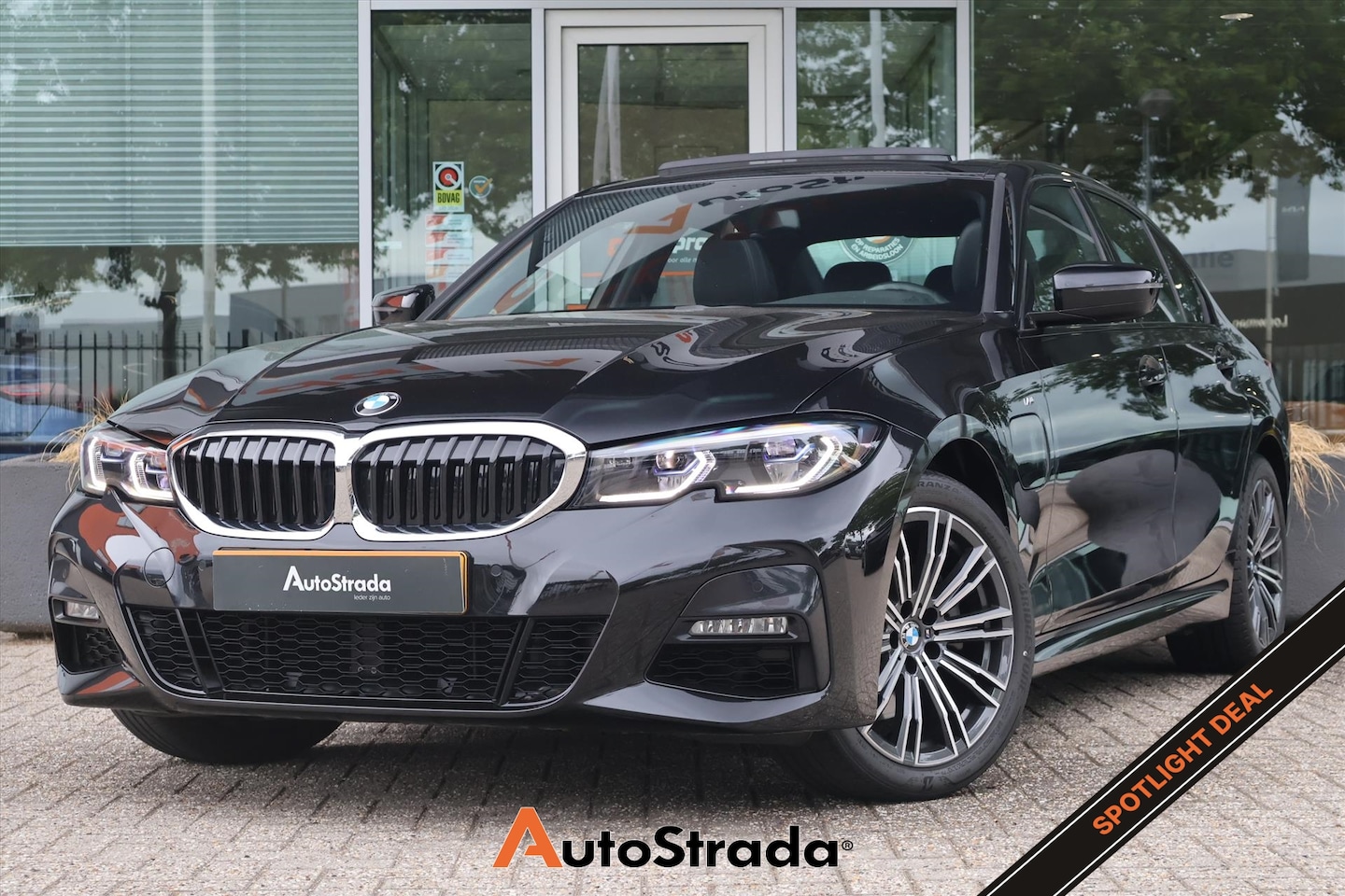 BMW 3-serie - (g20) 320e M-Sport 204pk | Sfeer | Laser LED | Pano | Stoelverwarming | Virtual | Carplay - AutoWereld.nl