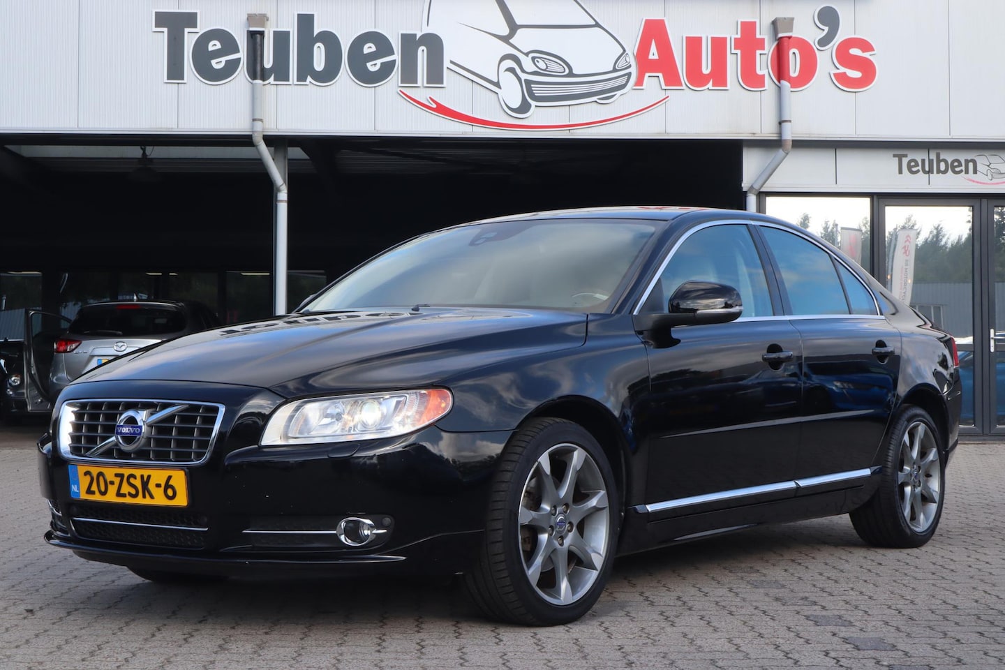 Volvo S80 - 1.6 T4 Summum | Leder | Xenon | Cruise control | Climate control | Houtinleg | Nette onder - AutoWereld.nl
