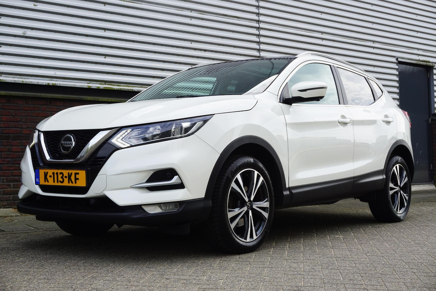 Nissan Qashqai - 1.3 DIG-T 140PK N-Connecta/360Camera/Panodak/ 18Inch LMV/Goed onderhouden. - AutoWereld.nl