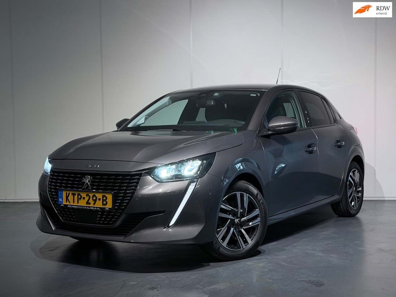 Peugeot 208 - 1.2 PureTech GT /3D i-Cockpit/Clima/ACC/CarPlay/Camera/Keyless/LaneAss/LED/LMV - AutoWereld.nl