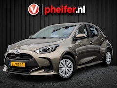 Toyota Yaris - 1.5 Hybrid Active Nieuw model/ Carplay/ Dab/ Camera/ Navigatie Apps/ Climate control/Cruis