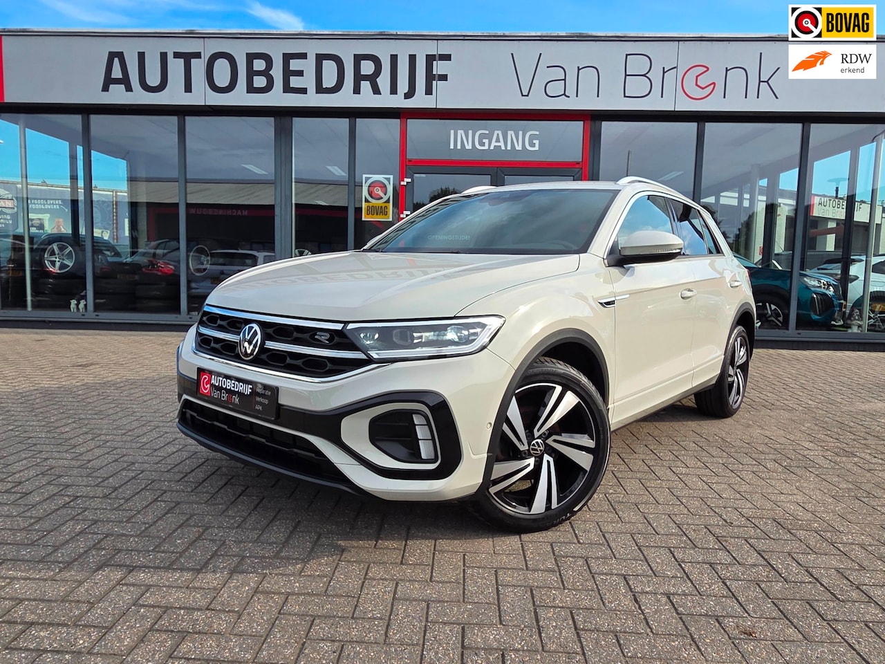 Volkswagen T-Roc - 1.5 TSI R-Line Business+ |Trekhaak afneembaar | Camera - AutoWereld.nl