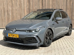 Volkswagen Golf - 2.0 TDI R-Line | PANO | IQ LIGHT | LED |