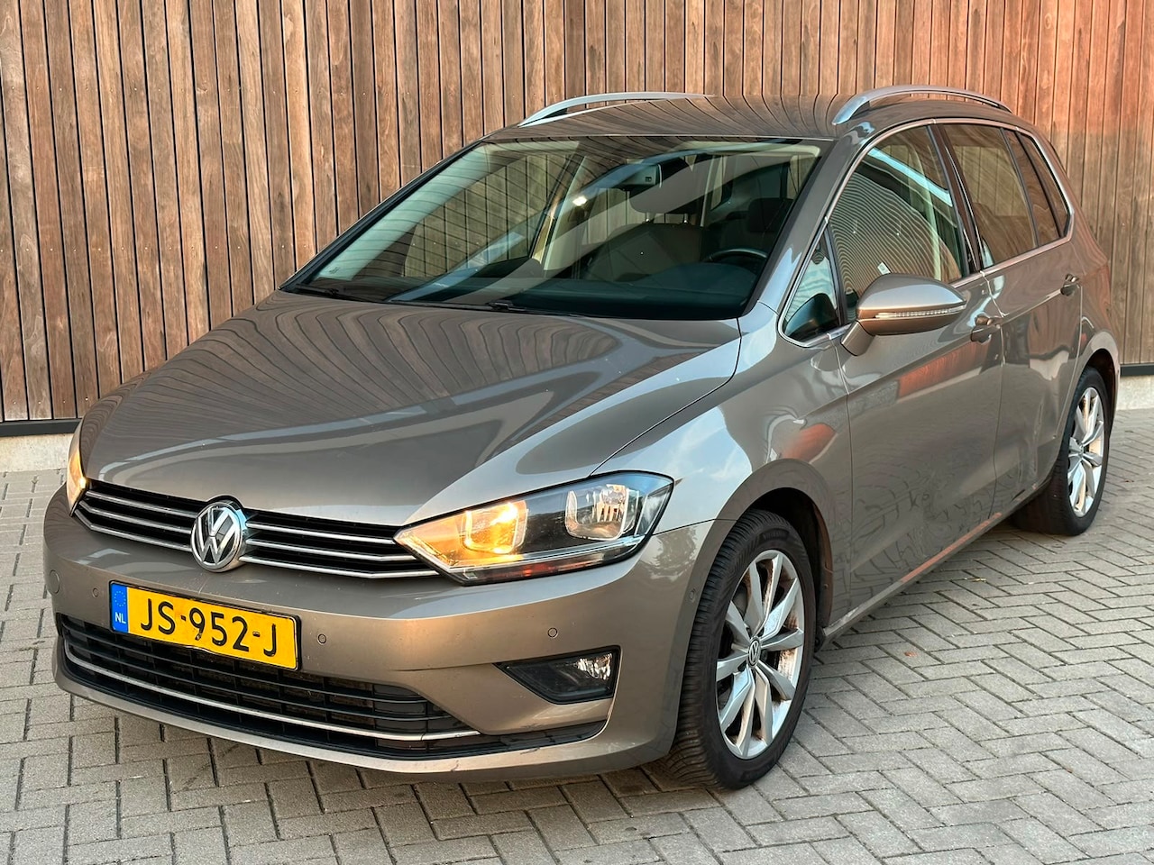 Volkswagen Golf Sportsvan - 1.6 TDI Highline | AUT | CLIMA | - AutoWereld.nl