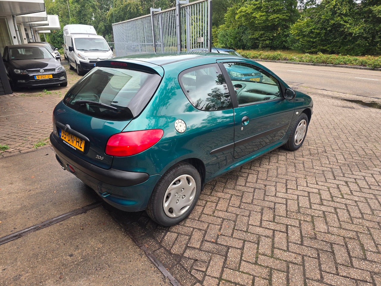 Peugeot 206 - 1.1 XR NW APK EN BEURT - AutoWereld.nl