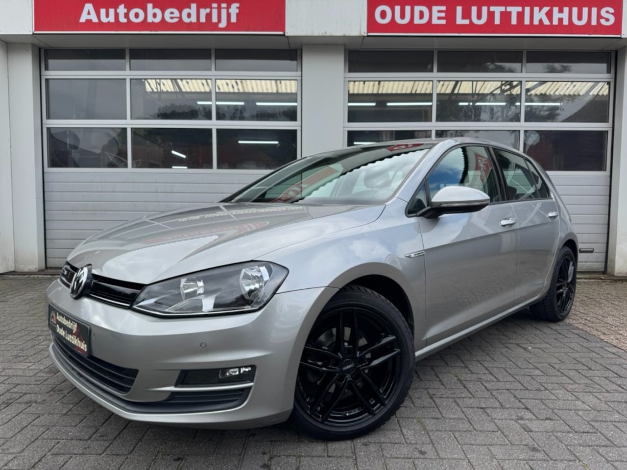 Volkswagen Golf - 1.0 TSI 116PK Comfortline App-Connect Cruise PDC Navi Airco - AutoWereld.nl