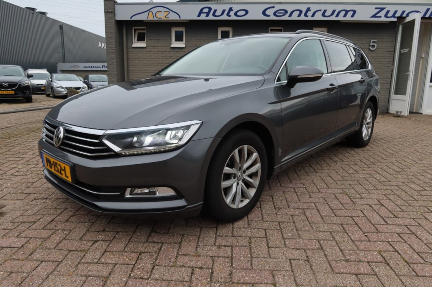 Volkswagen Passat - 1.6 TDI Comfortline 1.6 TDI COMFORTLINE ( EXPORT PRICE ) - AutoWereld.nl