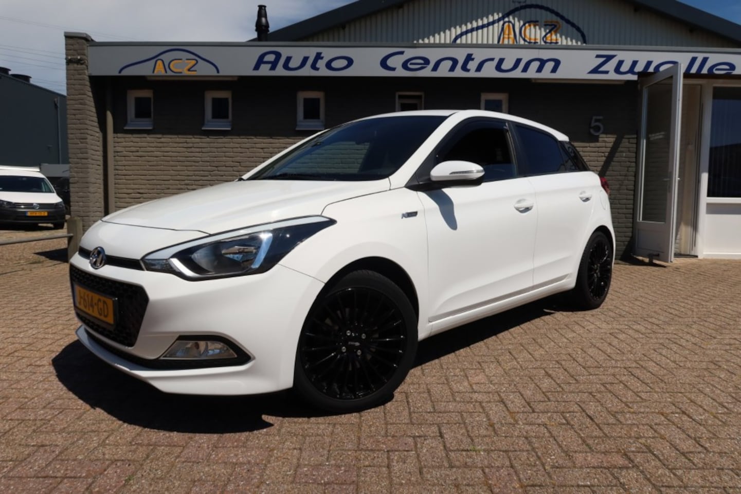Hyundai i20 - 1.0 T-GDI i-Drive Cool 1.0 T-GDI I-DRIVE COOL   ( TUNING na 142 PK ) - AutoWereld.nl