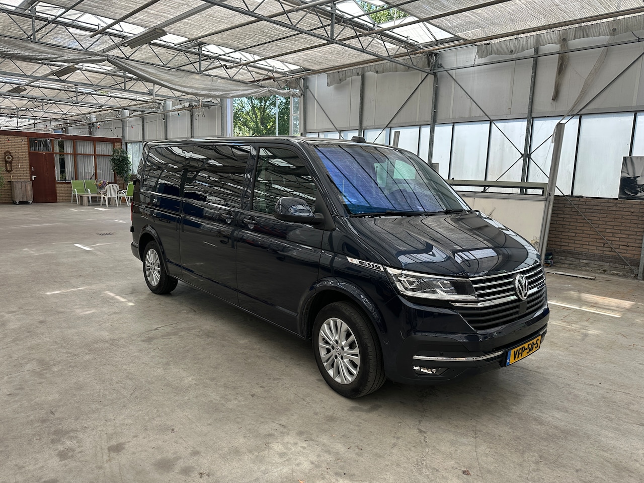 Volkswagen Transporter - 2.0 TDI L2H1 30 DC Bulli - AutoWereld.nl
