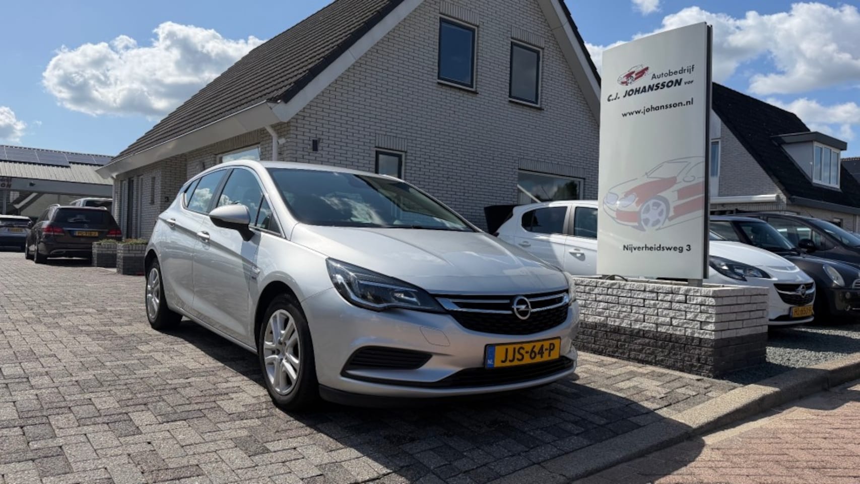 Opel Astra - 1.6 CDTI 120 Jaar Edition 1.6CDTI 120 jaar Edition - AutoWereld.nl