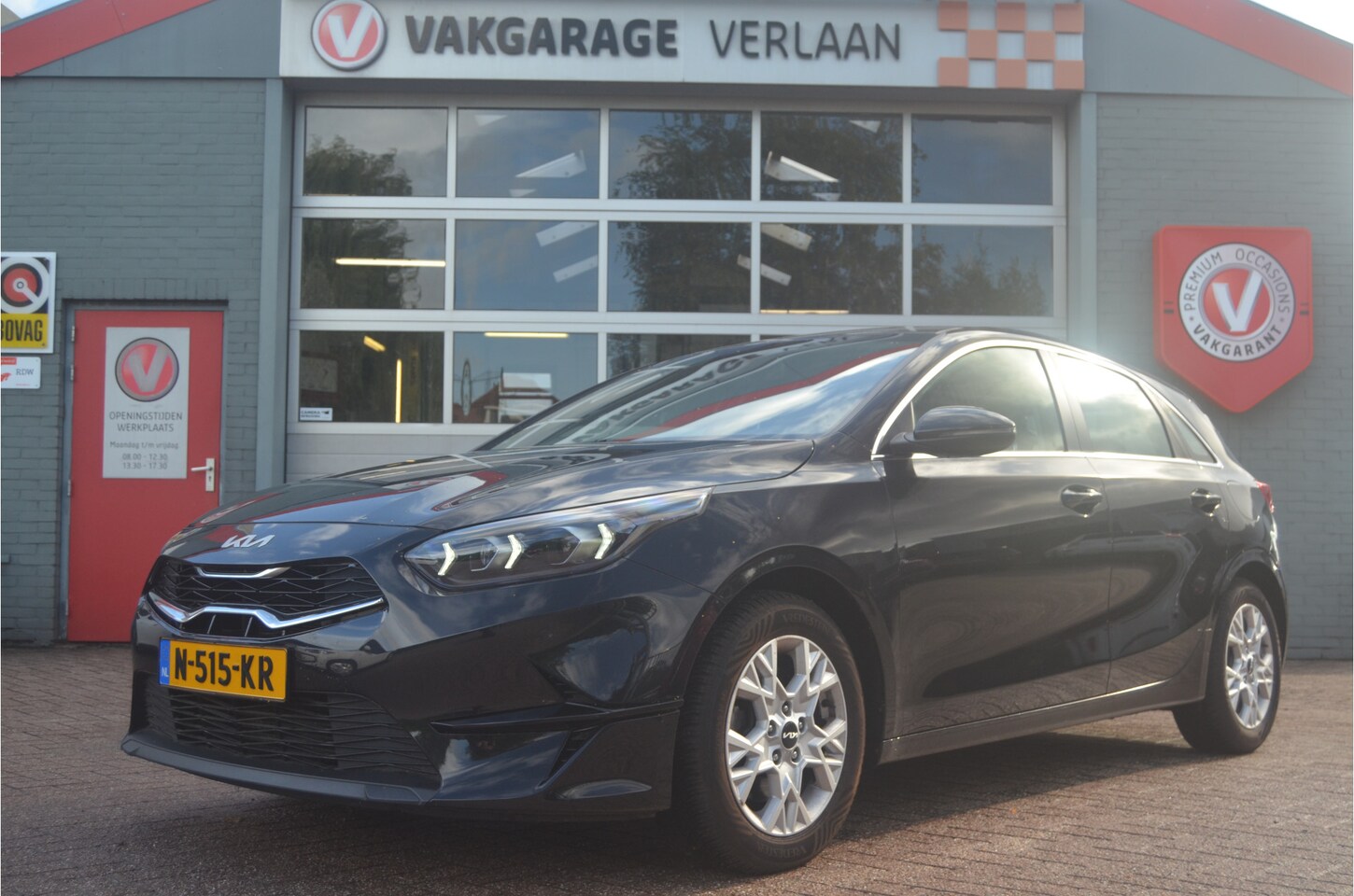 Kia Cee'd - Ceed 1.0 T-GDi DynamicLine Facelift /nav camera12 mnd gar. - AutoWereld.nl