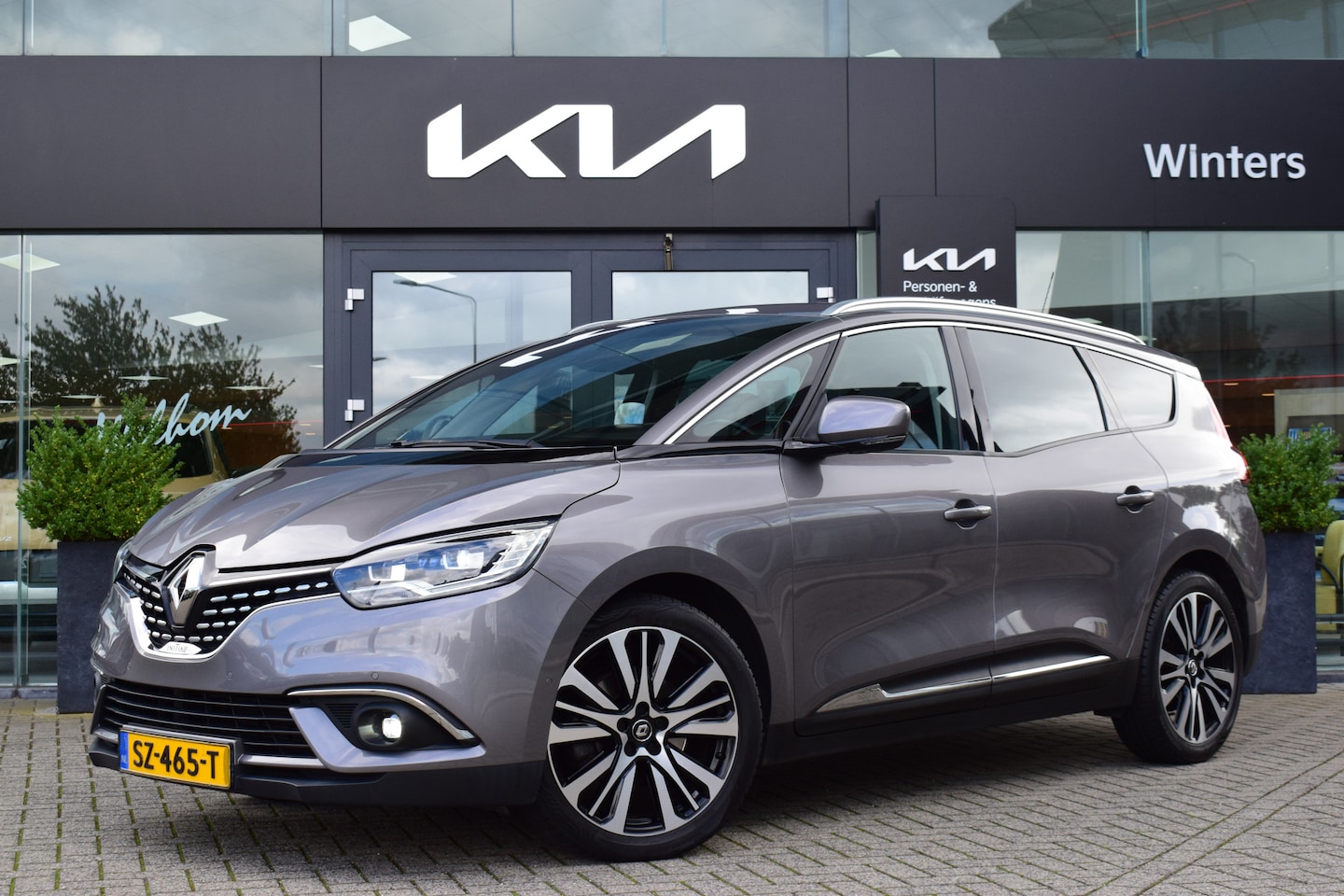 Renault Grand Scénic - 1.3 TCe Initiale Paris Automaat Leder | Trekhaak | Dodehoekassistentie | Stoel- & Stuurver - AutoWereld.nl