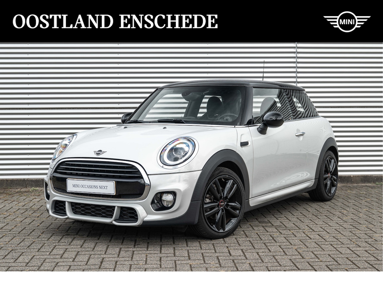 MINI John Cooper Works - Hatchback JCW / JCW Sportstoel / Comfort Access / LED / 17" LM Track Spoke zwart RFT - AutoWereld.nl