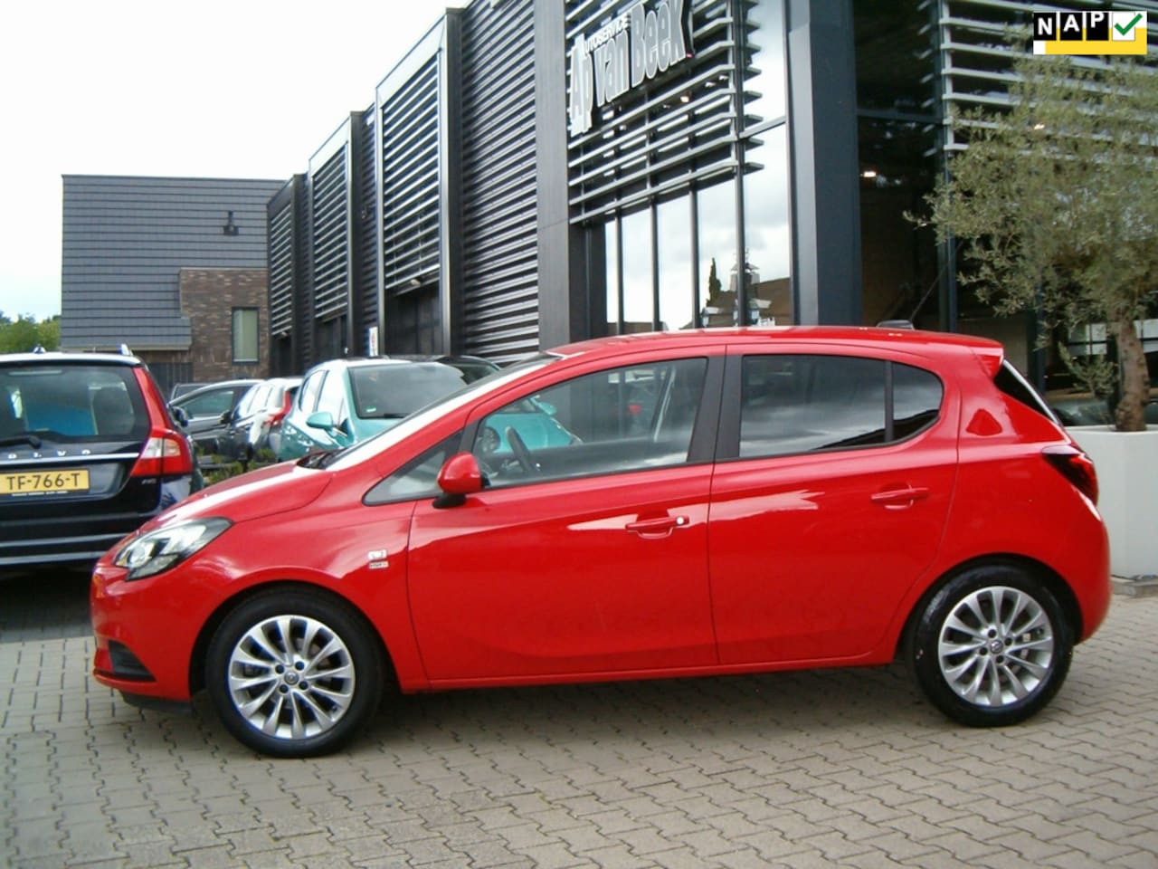 Opel Corsa - 1.4 120 Jaar Edition + Camera - AutoWereld.nl