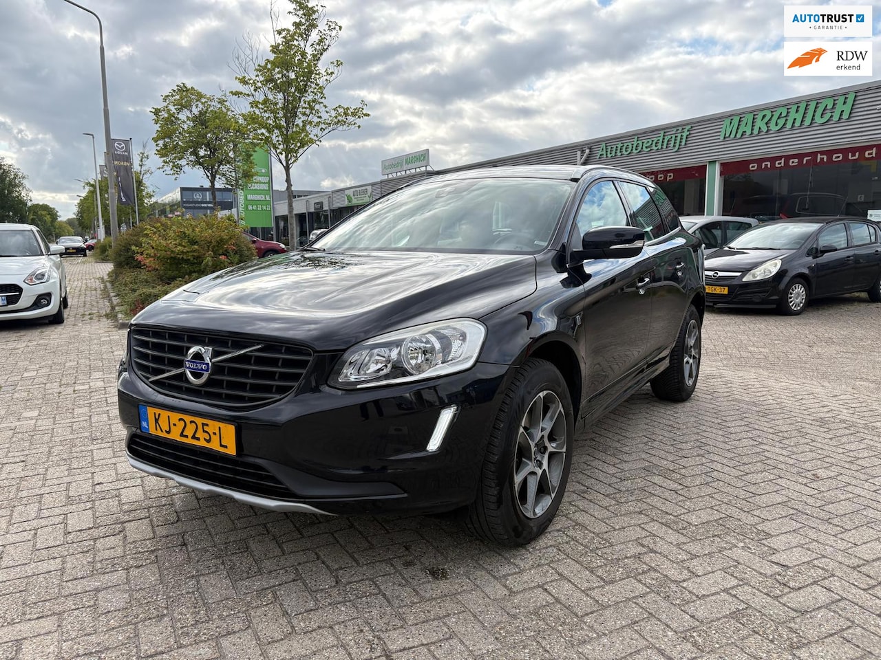 Volvo XC60 - 2.0 D4 FWD Ocean Race 2.0 D4 FWD Ocean Race - AutoWereld.nl