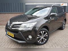 Toyota RAV4 - 2.0 Style 4WD Navi / Trekhaak / Achteruitrijcamera