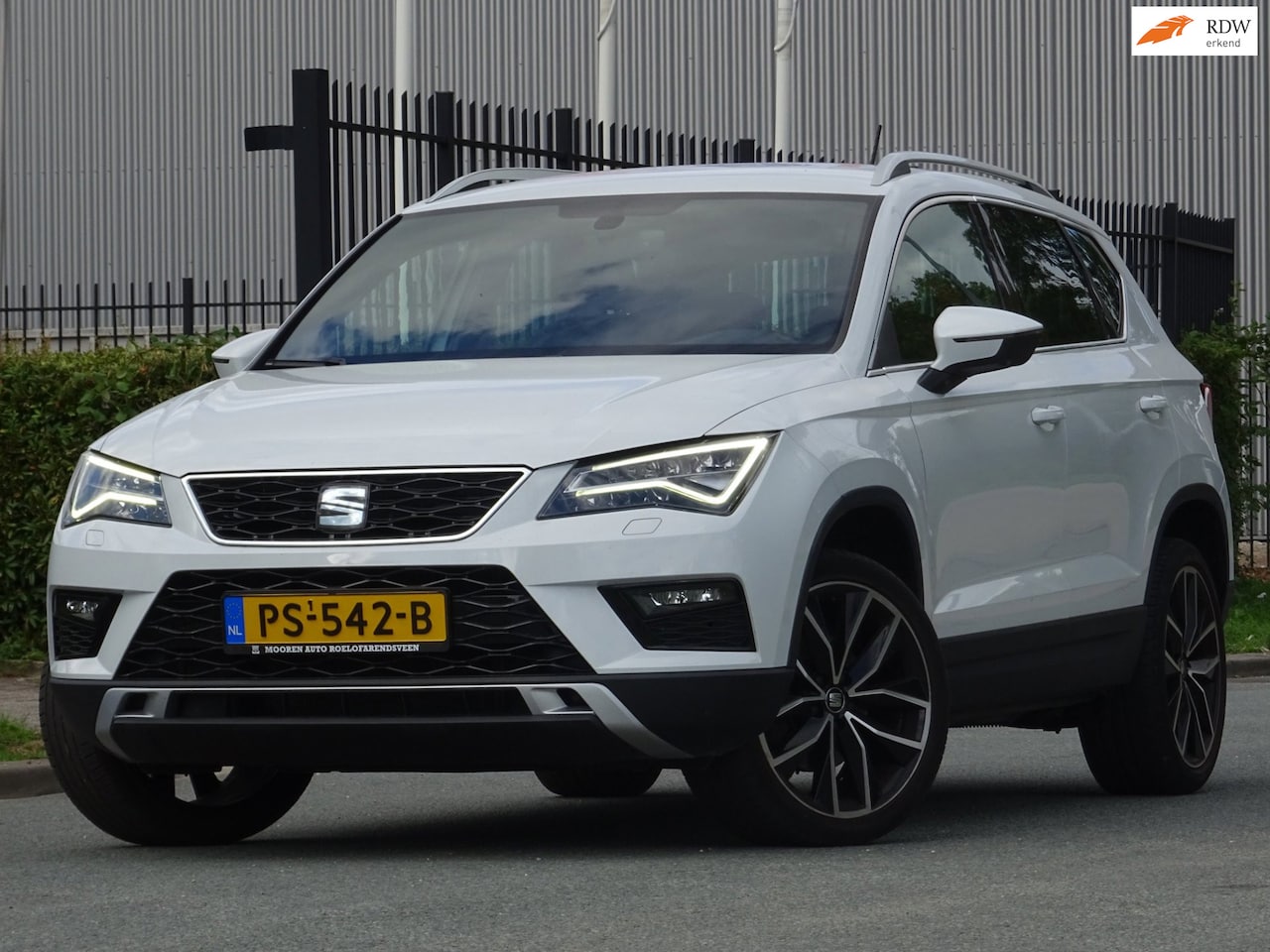 SEAT Ateca - 1.4 EcoTSI Xcellence NAP/CAMERA/CARPLAY/LED/PDC - AutoWereld.nl
