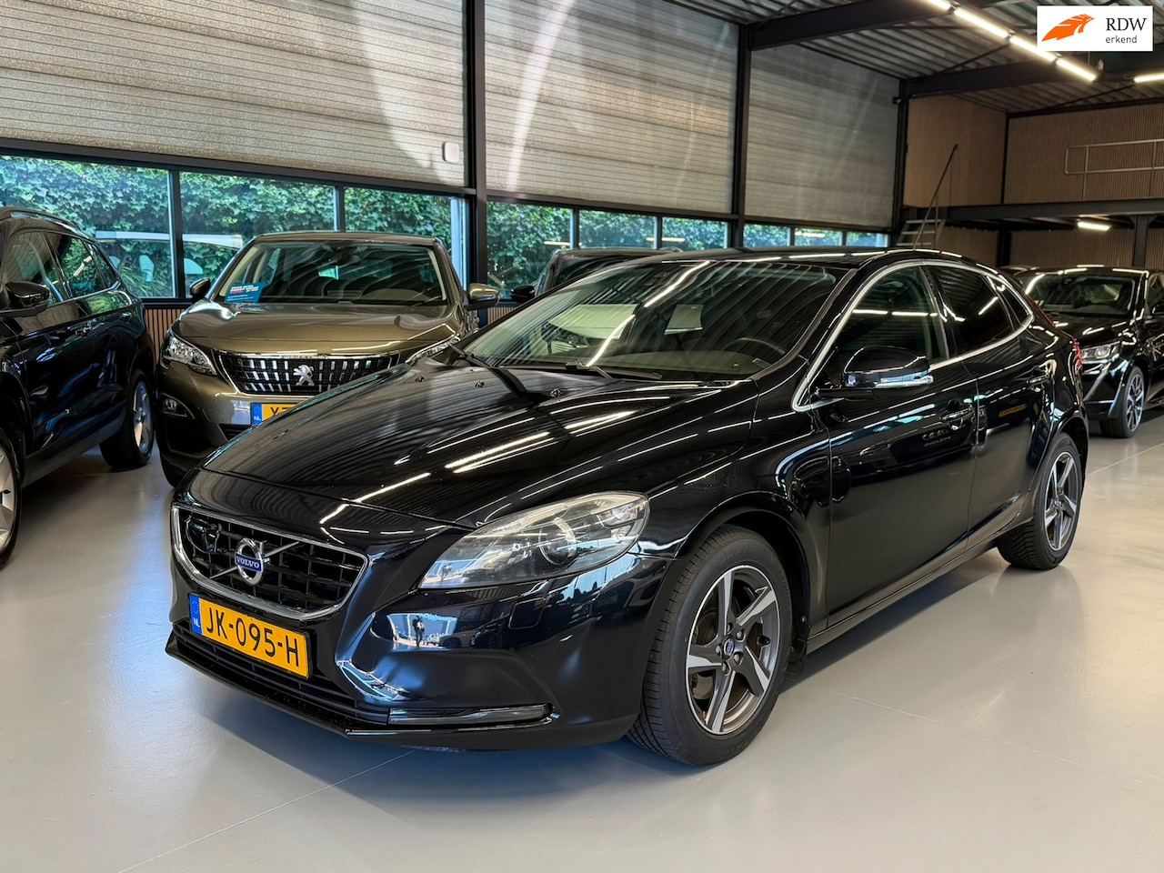 Volvo V40 - 1.6 T3 Summum Camera l Blis l Xenon l Led - AutoWereld.nl
