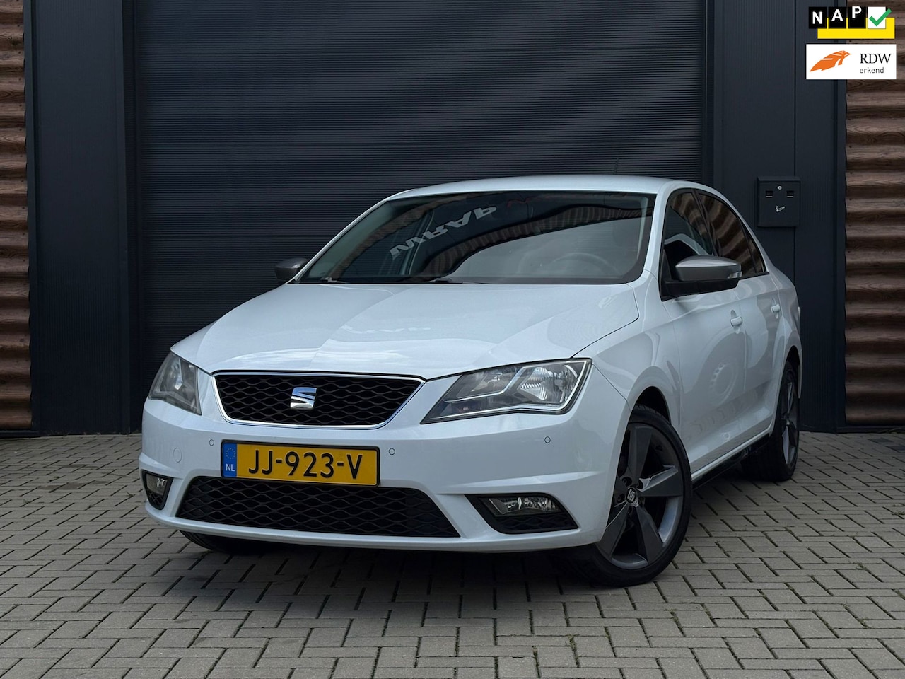 SEAT Toledo - 1.2 TSI FR Connect vol jaar apk - AutoWereld.nl