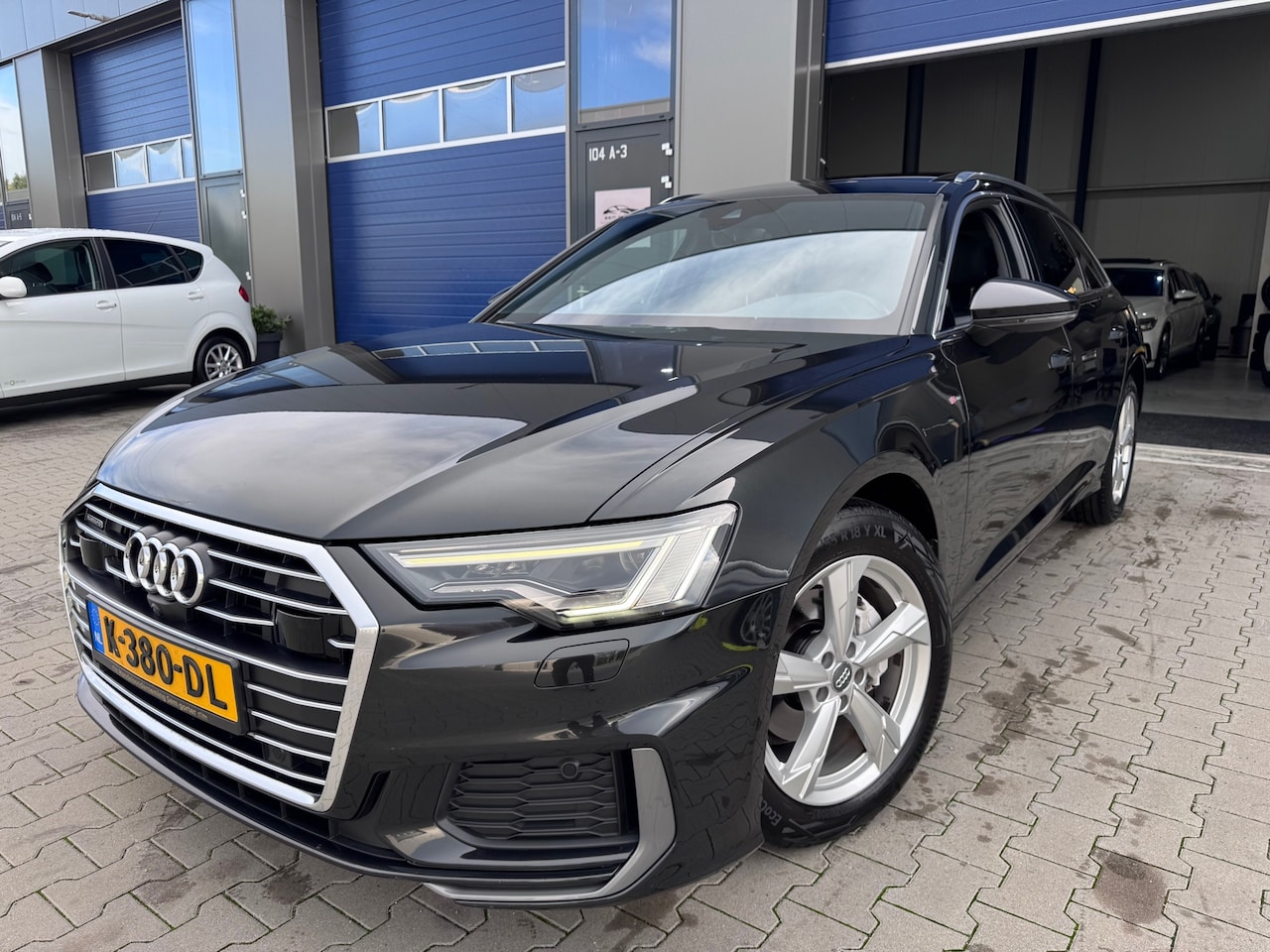 Audi A6 Avant - 40 TDI quattro |3x Sline|Panoramadak|bom volle auto!! - AutoWereld.nl