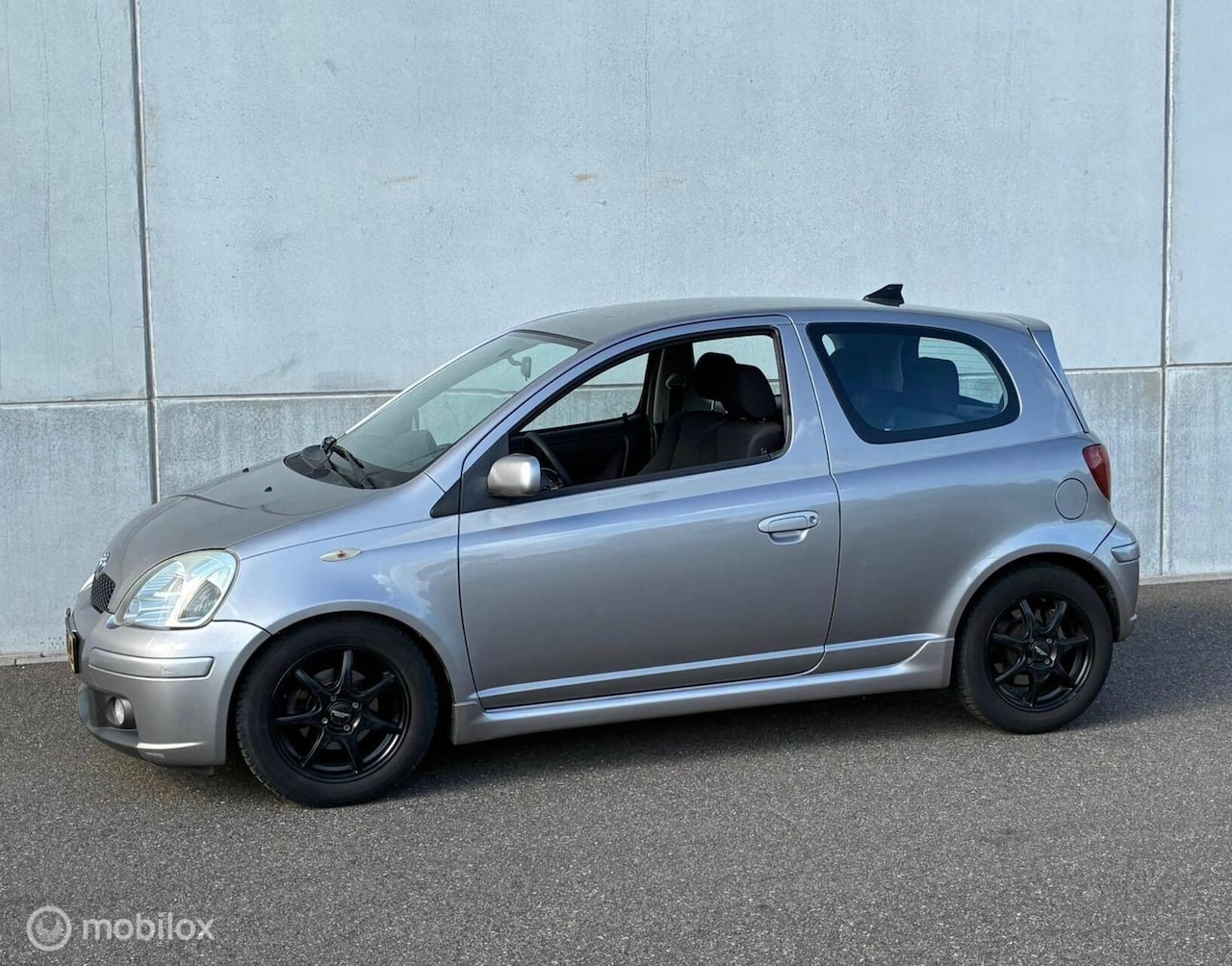 Toyota Yaris - 1.5 VVT-i T-Sport AIRCO NAP - AutoWereld.nl