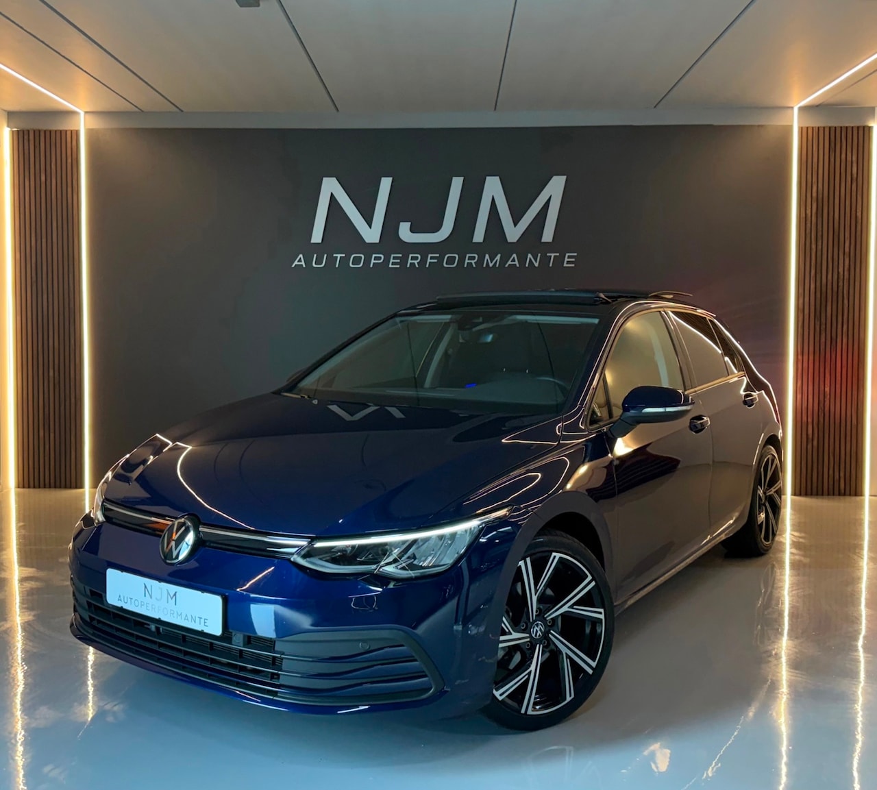 Volkswagen Golf - 1.5 eTSI|Pano|Carplay|Sfeer|ACC - AutoWereld.nl