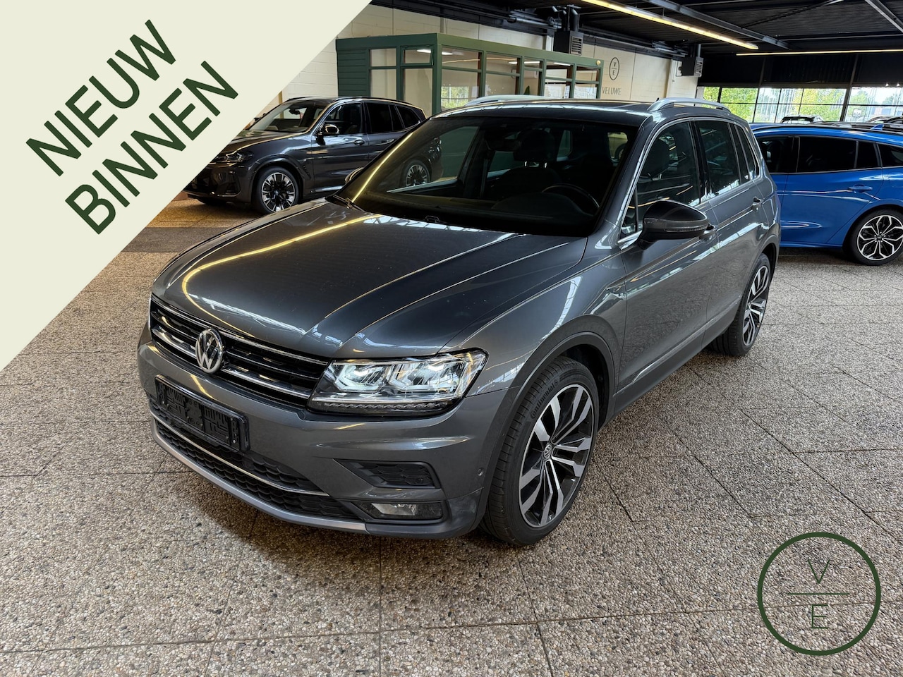 Volkswagen Tiguan - 1.5 TSI ACT Highline | 52.000KM !! | Pano | Trekhaak | Camera | Virtual | - AutoWereld.nl