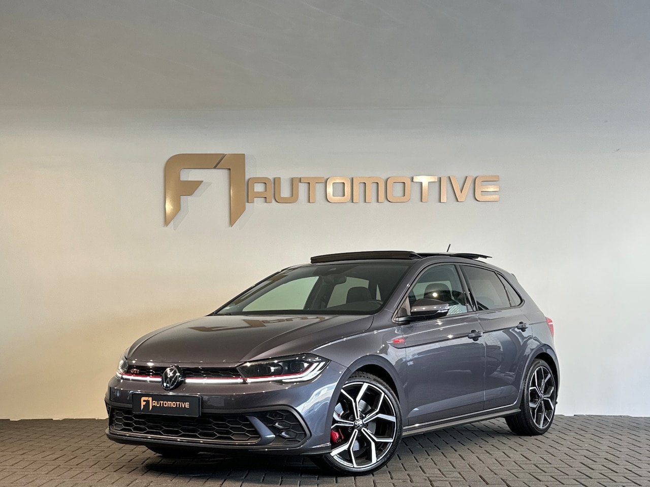 Volkswagen Polo - 2.0 TSI GTI Pano|Beats|ACC|Lane|IQ Lights|Carplay - AutoWereld.nl