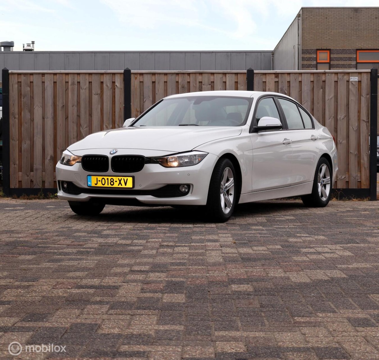 BMW 3-serie - 316i High Executive 316i High Executive - AutoWereld.nl