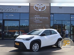 Toyota Aygo X - HYBRID 115 PLAY NL-AUTO CLIMA AD-CRUISE CAMERA APPLE/ANDROID EL-RAMEN/SPIEGELS 1e EIGENAAR
